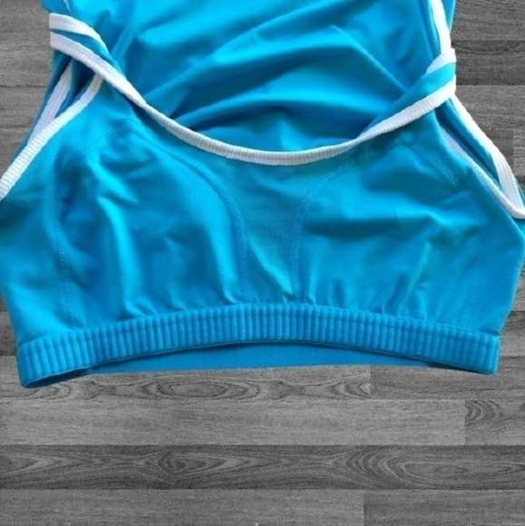 Turquoise Nike Tank Top - Picture 3 of 5